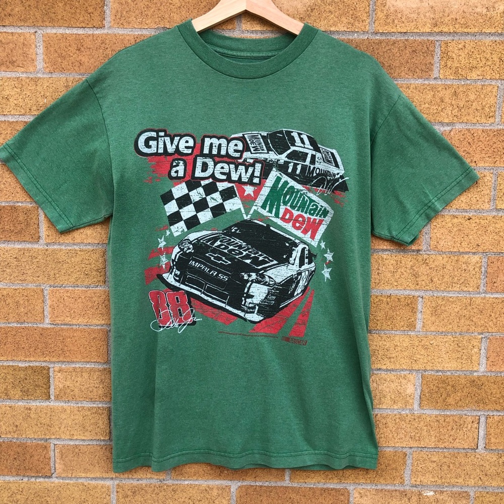 NASCAR t-shirt Mountain Dew #88 Dale Jr. Green vintage Vtg t-shirt graphic tee M
